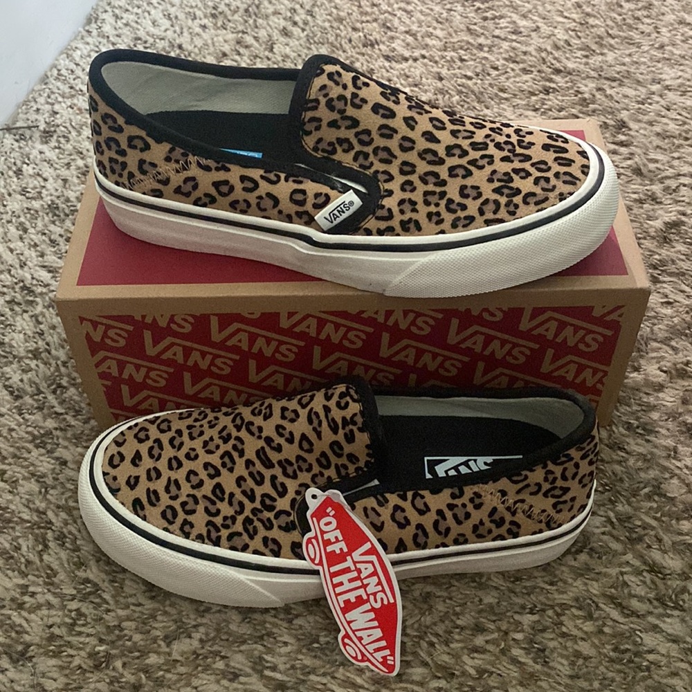 NWT- Vans Comfy Cush Slip-Ons, Mini Leopard Print